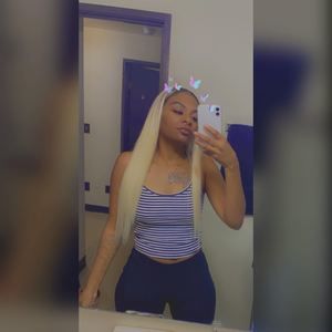 Meet your Posher, Dinisha